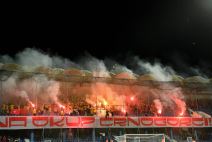 Crna Gora navijači.jpg