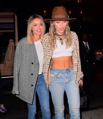 Kejtlin Karter Majli Sajrus