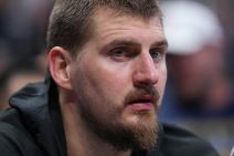 Nikola Jokić krupan kadar.