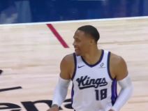 Rasel Vestbruk, košarkaš Sakramenta.