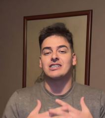 Vojaz i tiktoker (3) copy.jpg