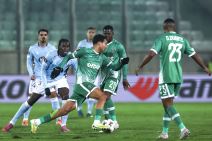 Petar Stanić vodi loptu protiv Selte