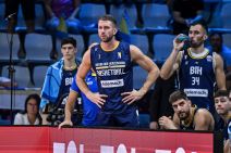 Miralem Halilović na Eurobasketu bodri ekipu BiH s klupe