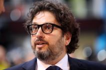 Andrea Trinkijeri krupan kadar.