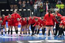 Rukometašice Srbije se bodre pred meč protiv Španije na Svetskom prvenstvu