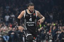 Duejn Vašington slavi koš na Partizan Bajern