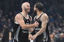 Duejn Vašington i Nik Kalates slave koš na Partizan Bajern