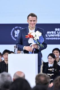 Emanuel Makron u poseti Kini (2).jpg