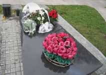 Džej Ramadanovski grob pomen (2).jpg