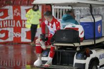 Bruno Duarte gleda Sever dok ga odvoze sa Zvezda Vojvodina