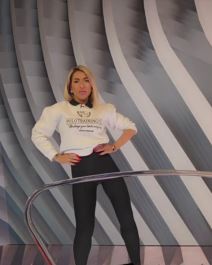 Jovana Jeremić strugala po žabi u emisiji,  nazvala sebe vešticom sa Pinka