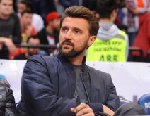 Marko Pešić gleda utakmicu Zvezda Bajern