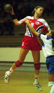 Andrijana Budimir Crvena zvezda (1).jpg