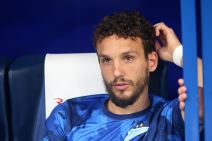 Strahinja Eraković sedi na klupi Zenita.