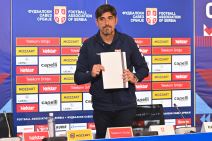 Veljko Paunović sa spiskom Srbije.