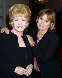 Keri Fišer sa majkom