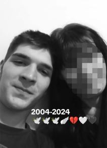 Nemanja sa majkom .jpg