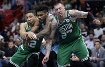 Kris Silva u duelu sa Vilijamsom i Tajsom.