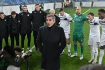 Nenad Stojaković sa igračima Partizana.