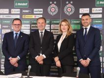 Čelnici fudbalskog kluba Partizan na konferenciji.