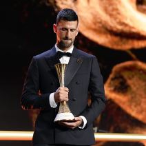 Novak Đoković i Kristijano Ronaldo na Globe Soccer award u Dubaiju (2).jpg