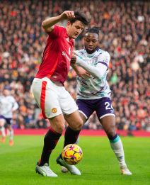 Antoan Semenjo i Hari Megvajer u duelu na Mančester junajted Bornmut