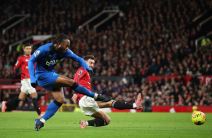 Antoan Semenjo daje gol na Bornmut Mančester junajted