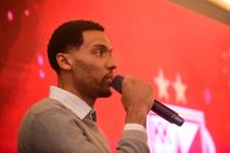 Džoel Bolomboj na novogodišnjem koktelu Crvene zvezde