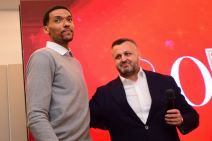 Džoel Bolomboj na novogodišnjem koktelu Crvene zvezde