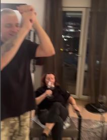 Ana Bekuta kod Čede Jovanovića i Aleksandra Kosa u stanu (2).jpg