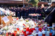 Odavanje počasti žrtvama požara u Švajcarskoj (4).jpg