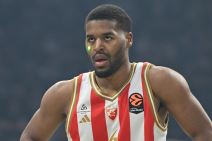 Džared Batler u dresu Zvezde