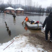 Evakuacija iz vikend naselja kod Ljubovije (3).jpg