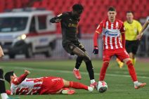 Ibrahim Zubairu u napadu na derbiju Zvezda Partizan