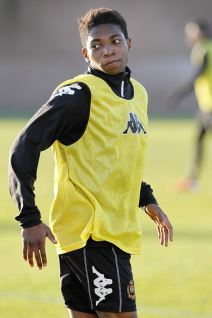 Lamiš Musonda bivši fudbaler Čelsija u dresu Mehelena