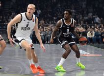Šejk Milton i Alen Smailagić u duelu na Partizan Virtus