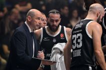 Đoan Penjaroja sa Dvejnom Vašingtonom i Nikom Kalatesom