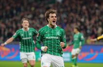 Jovan Milošević proslavlja prvi gol u Verderu