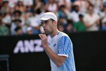Laslo Đere na meču protiv Stena Vavrinke na Australijan openu