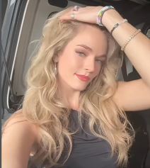 Karli Skot Kolins (3).png