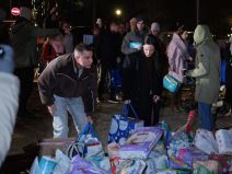 Nikolija i Relja doneli pakete pomoci (3).jpg