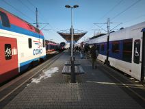 vozovi stoje u Zemunu (3).jpg