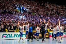 Rukometaši Farskih Ostrva pozdravljaju publiku