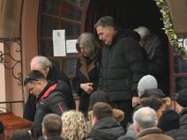 Iznosenje kovcega i supruga (2) .jpg