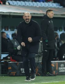 Dejan Stanković bodri ekipu Zvezde protiv Malmea