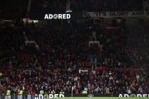 Posveta za Manija Garija Maunfilda basistu grupe Stone Roses