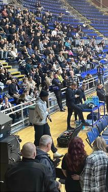 Povredjeni Šejk Milton na utakmici Partizana (4).jpg