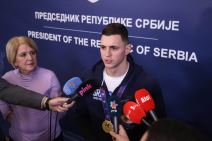 Vučić sa vaterpolistima Srbije (2) copy.jpg