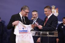 Vučić sa vaterpolistima Srbije (9) copy.jpg