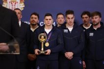 Vučić sa vaterpolistima Srbije (34) copy.jpg